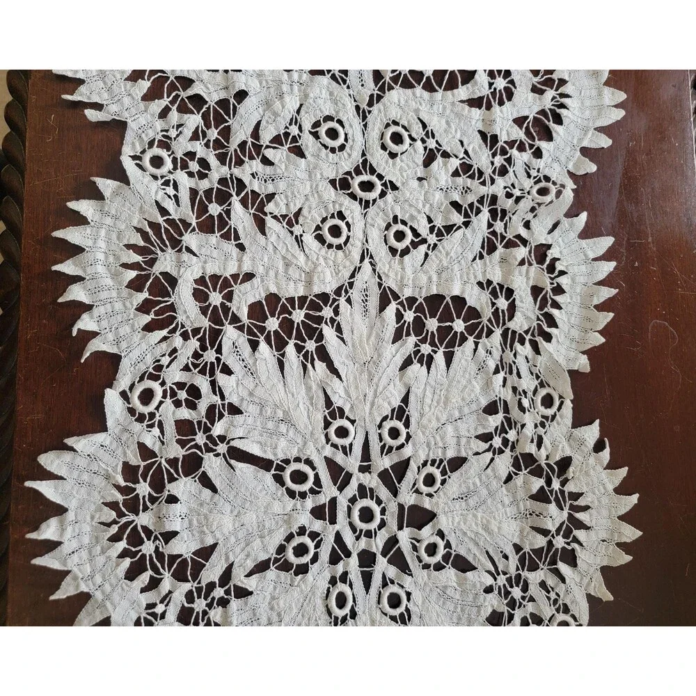 Vintage Handmade Cotton Needle Lace Table Runner